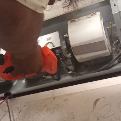 Water cooled AHU servicing